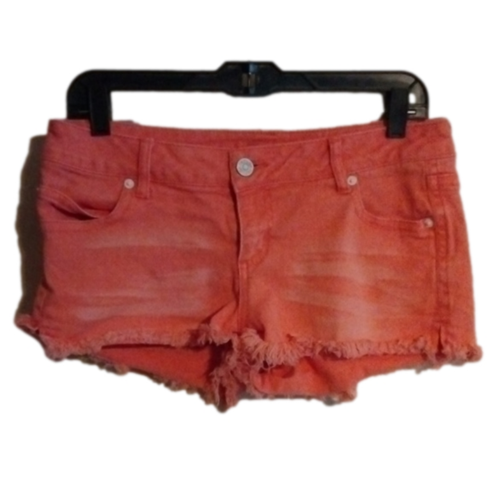 REFUGE size 9 cut off cuts. Salmon/!pinkish color.So pretty! Super Short.